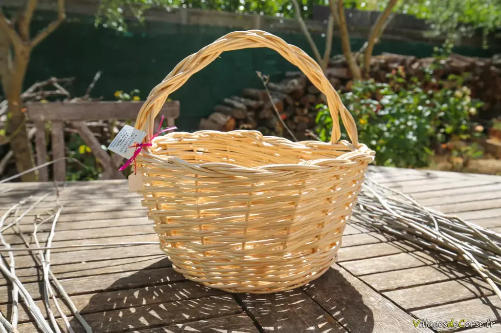 Discovery Box (Rhubarbe & Rose, Sirop Thym & Citron, Moutarde au Basilic, Pesto Basilic, Abricotte, Twist Cake Mix, Le Rafraichissant au Gingembre, Pâte à Tartiner Choco-Noisettes)